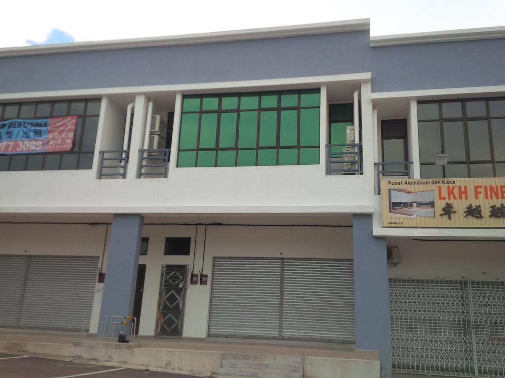 Eiman Homestay, Keluang Exterior foto